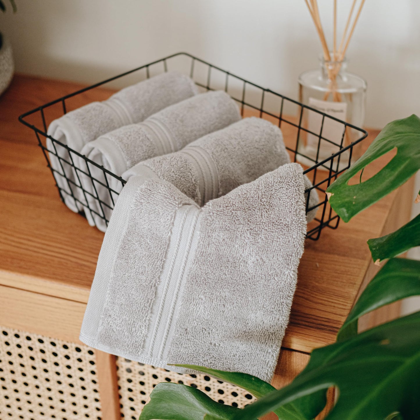 Milara Turkish Super-Plush Wash Cloths Set 4-Piece Silver Gray Bath Washcloths, (13 x 13 Inch)